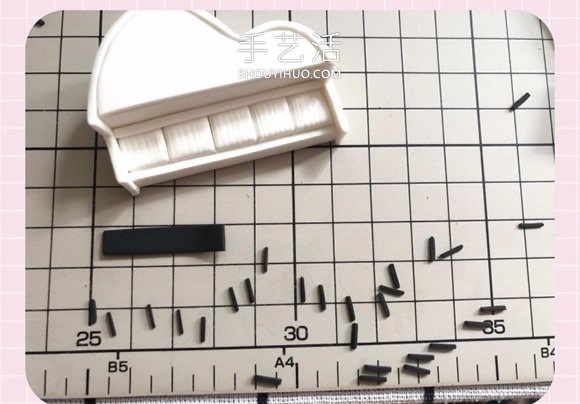 超轻粘土手工制作钢琴的做法教程