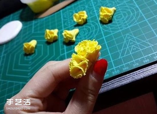 母亲节康乃馨花制作 橡皮泥做康乃馨的教程