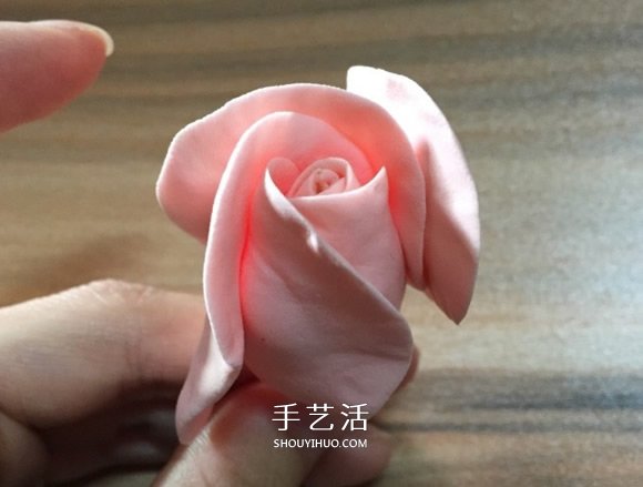 超轻粘土玫瑰花的手工制作方法图解