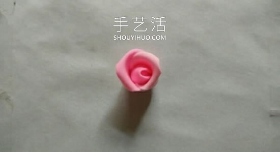 超轻粘土手工制作玫瑰花头绳的做法图解