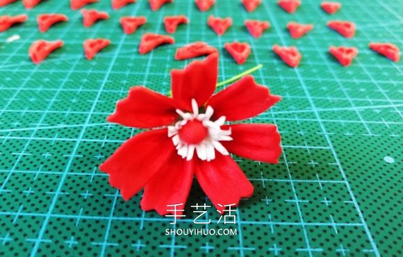 超轻粘土手工制作红色花的做法教程