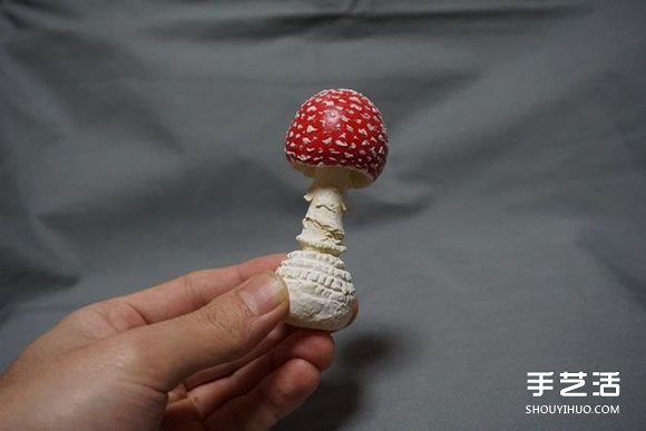 逼真的粘土蘑菇作品欣赏 看着好治愈啊！