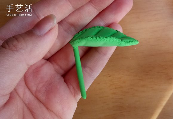 怎样制作粘土打伞的小猫 超轻粘土卡通猫咪DIY