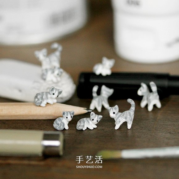 比米粒还小！瑞典雕刻家DIY指尖上的软陶作品