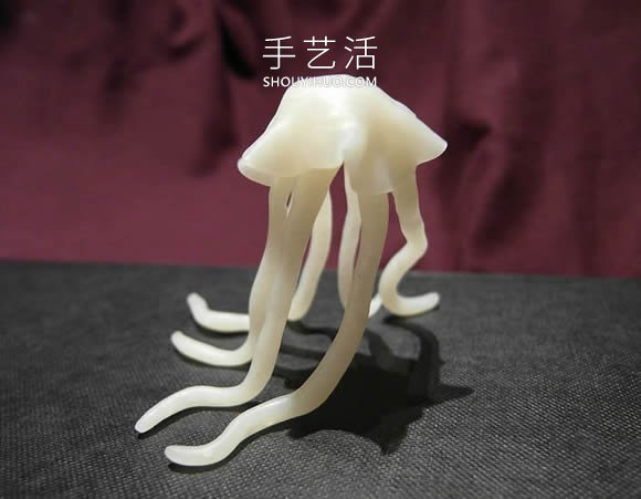 自制逼真的粘土水母的方法图解教程