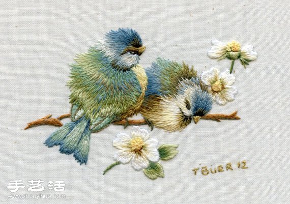 南非设计师Trish手工花鸟刺绣作品