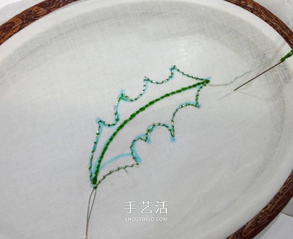 立体叶子的刺绣方法 手工刺绣双色叶子图解