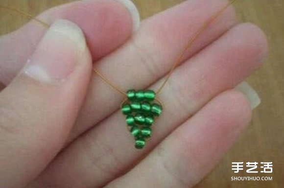 串珠玫瑰花图解 手工串珠玫瑰花的方法步骤