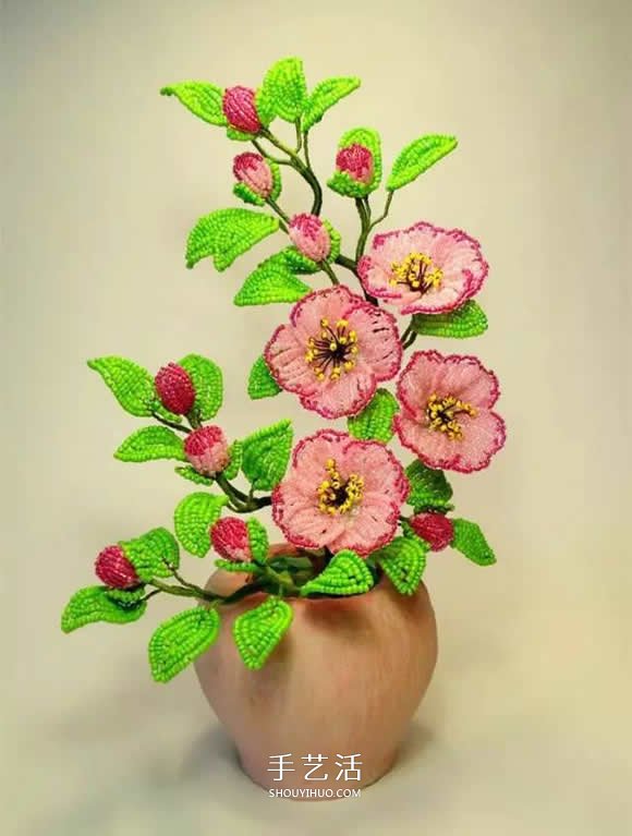 美到极致的串珠花朵 做成插花工艺品装饰