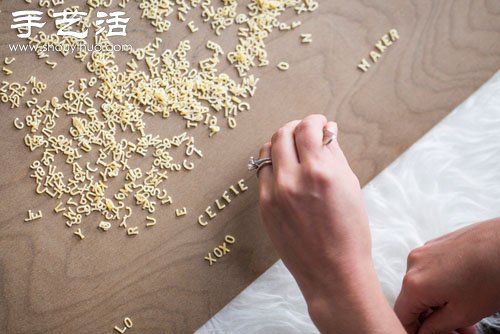 DIY手工制作带字的精致发夹