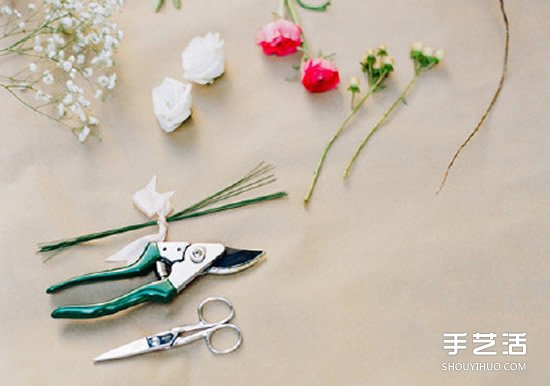 新娘花环头饰制作方法 DIY新娘鲜花花环教程