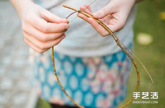 新娘花环头饰制作方法 DIY新娘鲜花花环教程