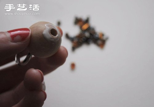 简单串珠戒指DIY手工制作图解教程