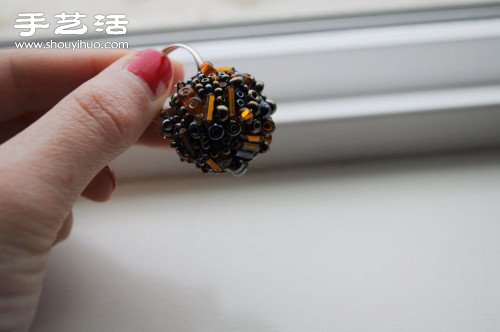 简单串珠戒指DIY手工制作图解教程