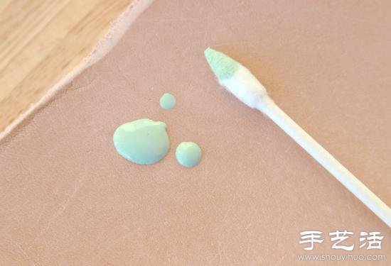 指甲油DIY改造金属戒指的方法