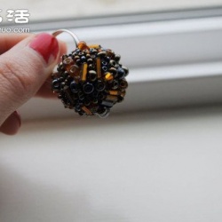 简单串珠戒指DIY手工制作图解教程