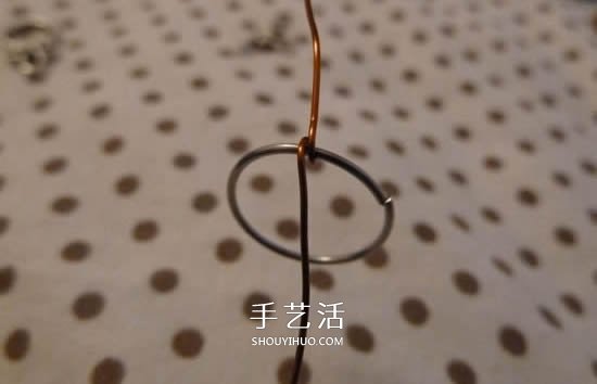 DIY铜线手链的步骤图 铜线手工制作手饰教程