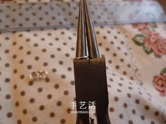 DIY铜线手链的步骤图 铜线手工制作手饰教程