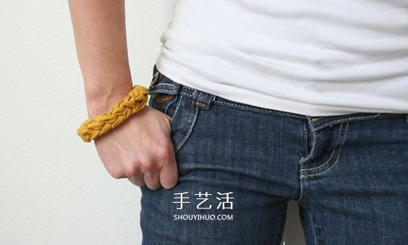 旧T恤编织手链的方法 粗犷风男士手链DIY