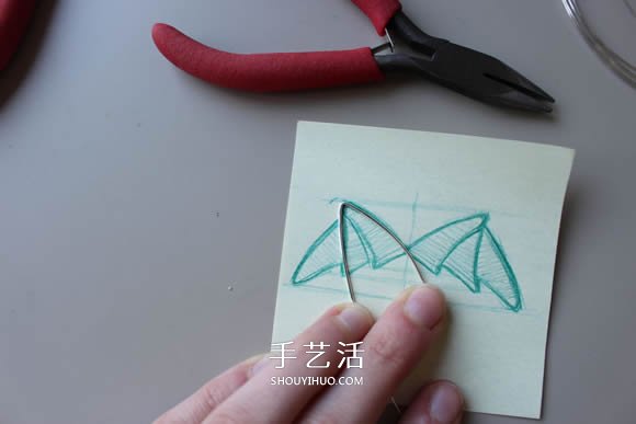 金属丝DIY制作龙之翼项链坠的方法图解教程