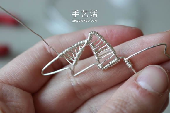 金属丝DIY制作龙之翼项链坠的方法图解教程
