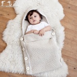 纯手工针织的可爱宝宝睡袋