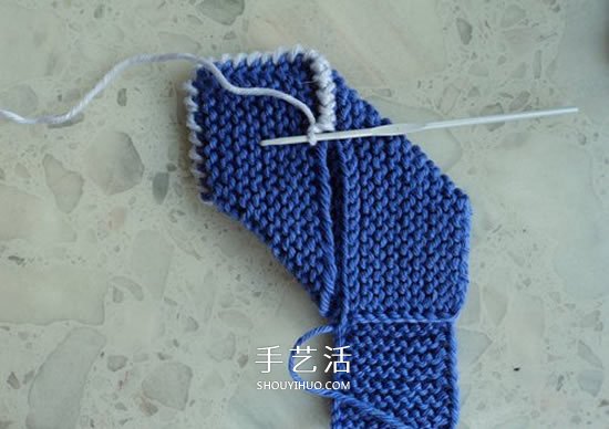 两种毛线搭配 手工编织漂亮地板鞋的织法图解