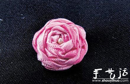丝带编织精美玫瑰花的教程
