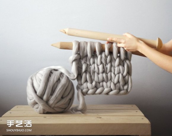 超厚羊毛线织出的针织品 格外的具有温暖感