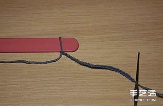 废弃的冰棒棍也能变成钩针编织的好用道具