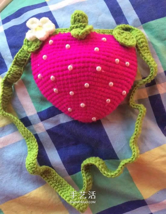 钩织草莓包包的方法 宝宝可爱草莓包的钩法