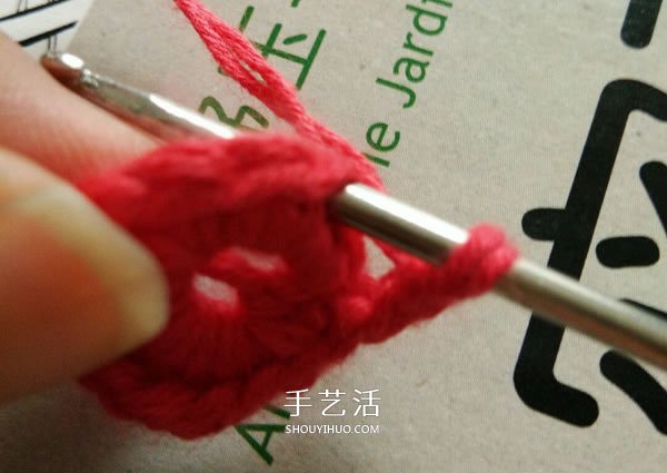 毛线小花的钩针编织图解 六瓣花朵的编织教程