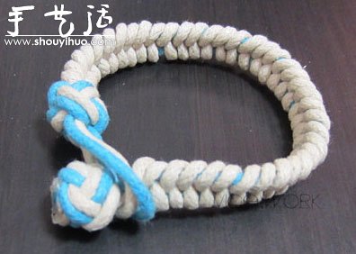 又一款漂亮的手链编织教程