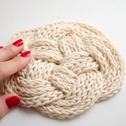 毛线绳子编织杯垫图解 就像是美丽的云朵！