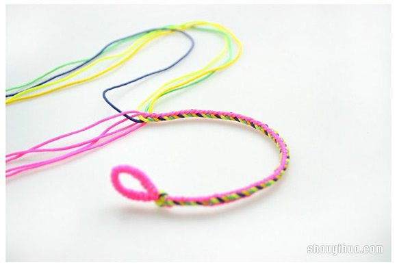 小女孩手绳的编法 多彩手绳编织DIY图解