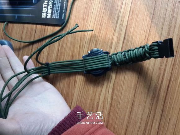 编织表带方法图解教程 手工伞绳编表带的过程