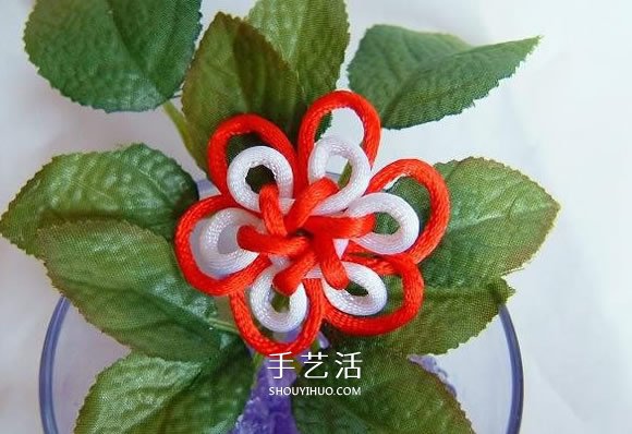中国结之团锦结滚边法编织小花饰品的方法