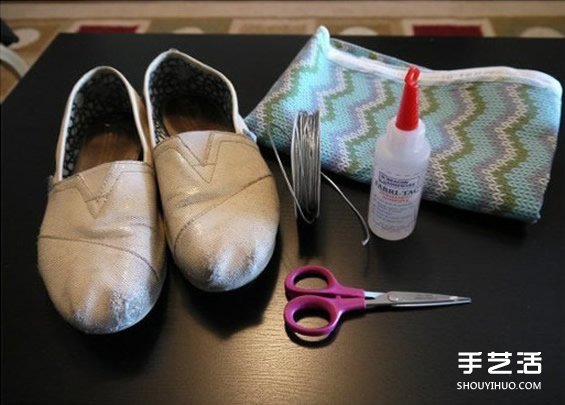 旧鞋子装饰改造方法 DIY旧鞋子的步骤教程