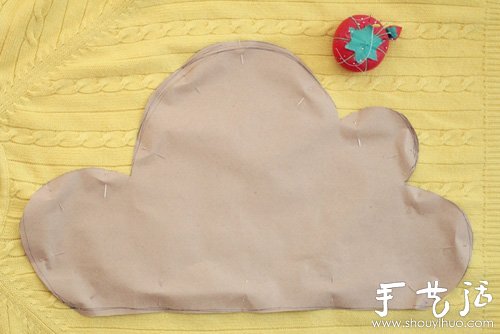小清新云朵靠枕手工制作