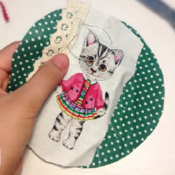 可爱的小猫图案杯垫布艺手工制作图解教程