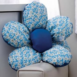 不织布花朵靠垫DIY 自制布艺花朵靠垫的做法