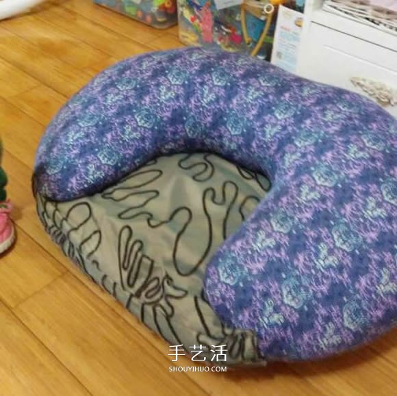 哺乳枕简单改造儿童沙发 自制宝宝沙发的方法