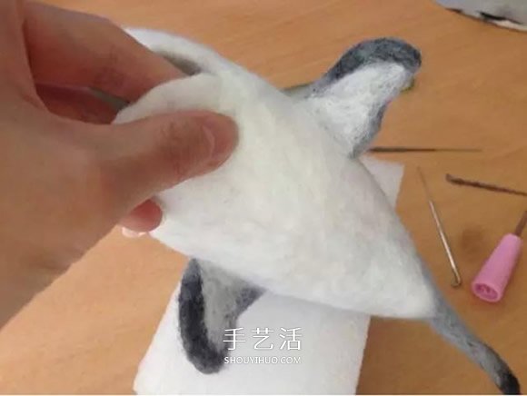 羊毛毡鲨鱼钥匙包DIY 羊毛毡钥匙包的制作方法