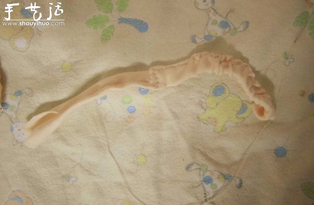 爱心妈妈给宝宝手工制做肚兜的教程