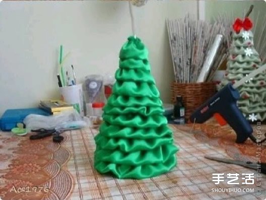 简单立体丝绸圣诞树的制作方法图解教程