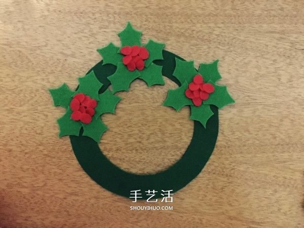不织布圣诞花环制作 手工布艺圣诞花环的做法