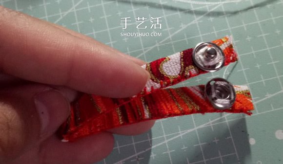 瞅瞅带你做：漂亮娃娃衣服的手工制作教程