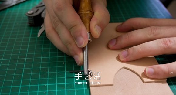 带卡包功能手机套DIY 自制皮革卡包手机套教程