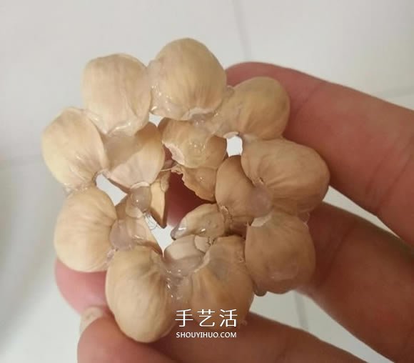 开心果壳手工制作插花装饰品的做法