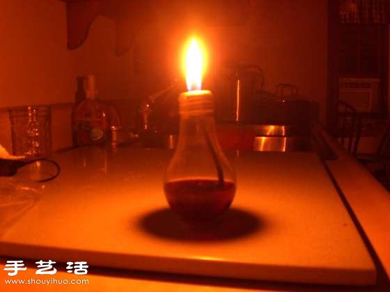 白炽灯泡废物利用DIY制作浪漫小油灯